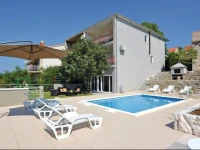 Kucice 32 with Outdoor Swimmingpool Holiday Home 