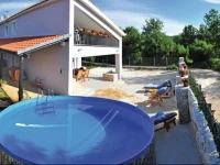 Lecevica Nene Dirlica Lunica Holiday Home 