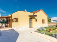 Liznjan *LXII * Holiday Home 