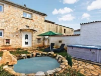 Loborika V Holiday Home 