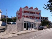 Lav Guest House 
