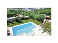 Dvorine Cr Holiday Home 