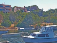 Pula Kastanjez Holiday Home 