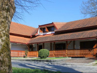 House Giga