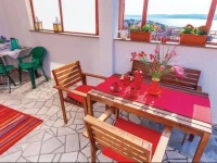 Three-Bedroom Holiday home Selce with Sea View 09 