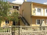 Nikole Suzane IV Holiday Home 