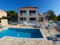 Four-Bedroom Holiday home in Sumartin I 