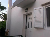 Leons House