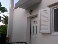 Leons House 