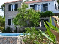Julije Holiday Home 