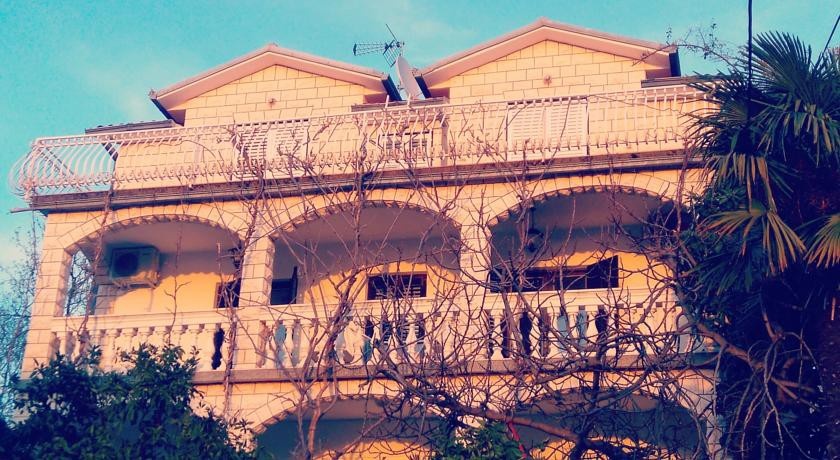 Vila RadiД‡ Guest House 