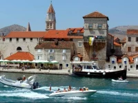 Trogir Beach Rooms 