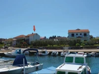 Ugljan Kamenicine Holiday Home 