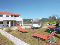Four-Bedroom Holiday home Vela Luka 03 