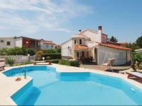 Five-Bedroom Holiday home Vir with Sea View 02 
