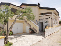 Vir 16 Holiday Home