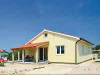 Three-Bedroom Holiday home in Srima 