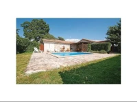 Radici V Holiday Home 