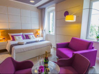 Peninsula Luxury Rooms