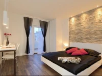 D&G -I Guest House 