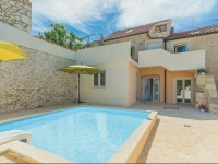 Four-Bedroom Holiday home with Sea View in Zadar 