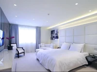 9 Hotel 