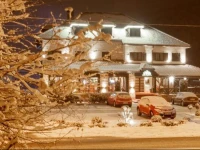 Dvor Hotel 