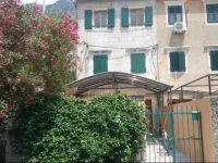 89 Hostel 