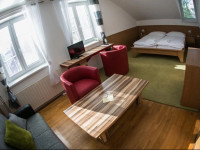 Rose Hotel
