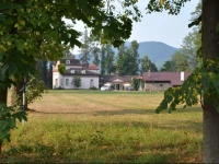 ZГЎmeДЌek na ДЊeladnГ© Hotel 