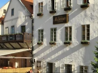 Edward Kelly Hotel 