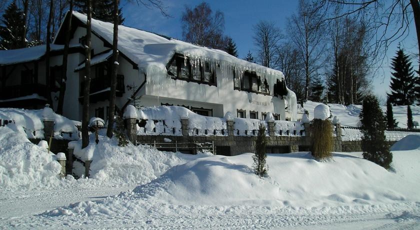 v Nebi Hotel 