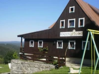 Leona Guest House 