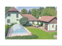Locenice Holiday Home 