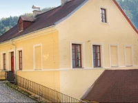 Hradni Holiday Home 