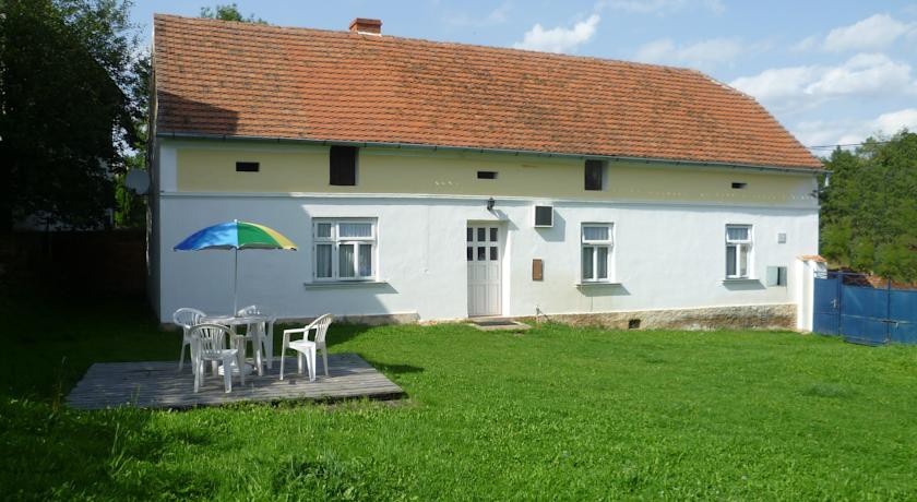 NedraЕѕice Holiday Home 