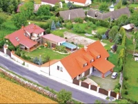 Dvorec Holiday Home 