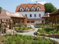 BabiДЌДЌina Zahrada Penzion & Restaurant 