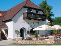 JiЕ™iДЌnГЎ Hotel 