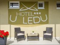u Ledu Hotel 