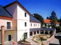 and restaurant Via Ironia Hotel 