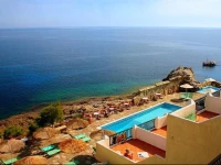 Cavos Bay Hotel & Studios 1*