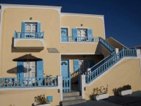 Vallas Apartments