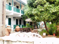 Topakas House