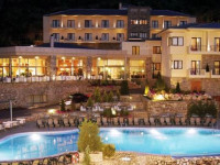 Limneon Resort & Spa