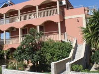 Marinos Hotel 2*