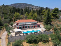 Lilly Villa