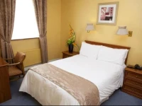 Leens Hotel 3*