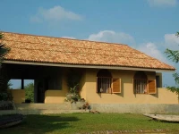 Alankuda Beach Khomba House / Khomba Beach House 