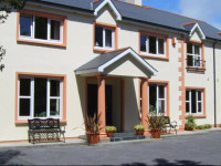 Macliam Lodge Guesthouse